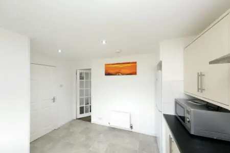 34effedd 4dc9 4bbc 8d5b b272a4c74b8e.jpg