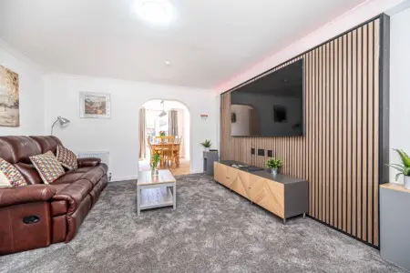 f94c3e9a bf3e 4019 a3eb 9ff2f8cee70c.jpg