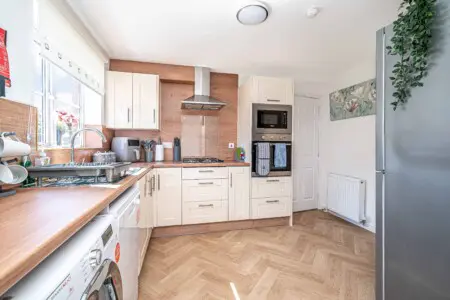 fe5e1d6f d000 4d6d b9c4 810f3644ad4e.jpg