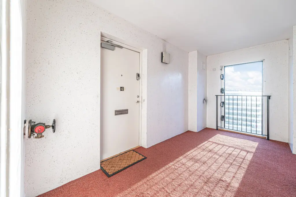 ab9eed9c dc6d 4b5b 9cfa 72f6f7b45bdd.jpg