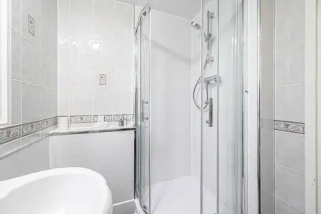 d64339cf bdca 44e7 9807 bd8c944ca39e.jpg