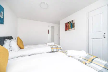 f824dc79 e474 4ead aa94 5f422c82a7c4.jpg